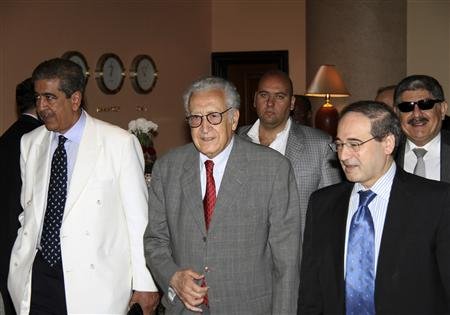 Ông Lakhadr Brahimi.